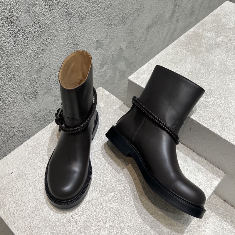 b0tt*ga Ven*ta boots